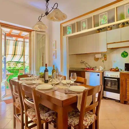 Apartment Hostly - Elisa - Between Pisa And Lucca